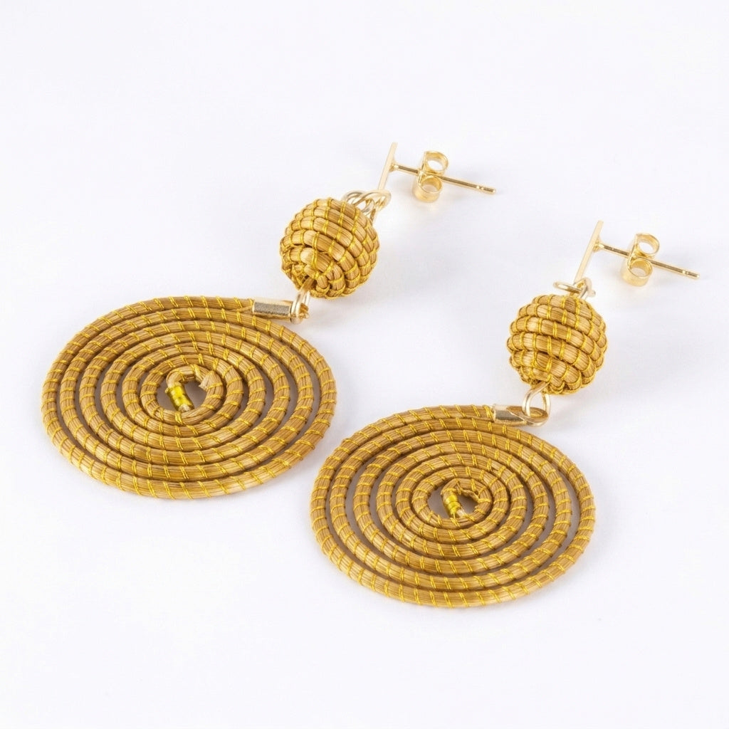Boucles d'oreilles Manduri, bijou en fibre végétale artisanal brésilien, deux pièces sphère et spirale